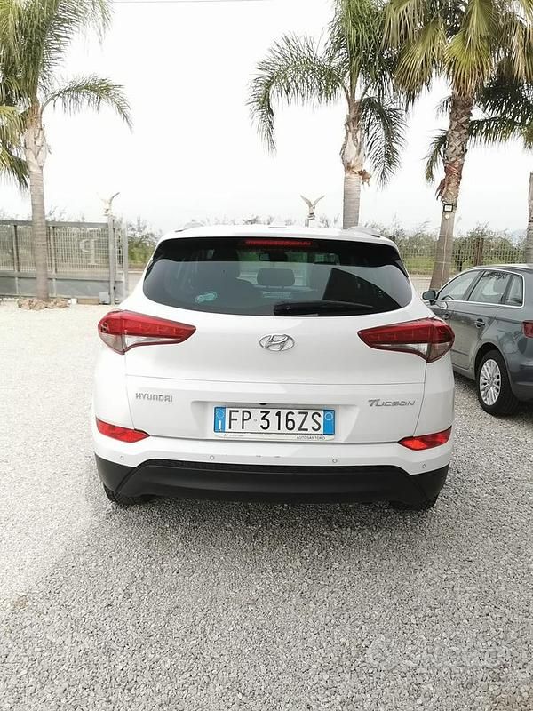 Usata Hyundai Tucson 116 CV (85 kW) 2018 Bianco SUV