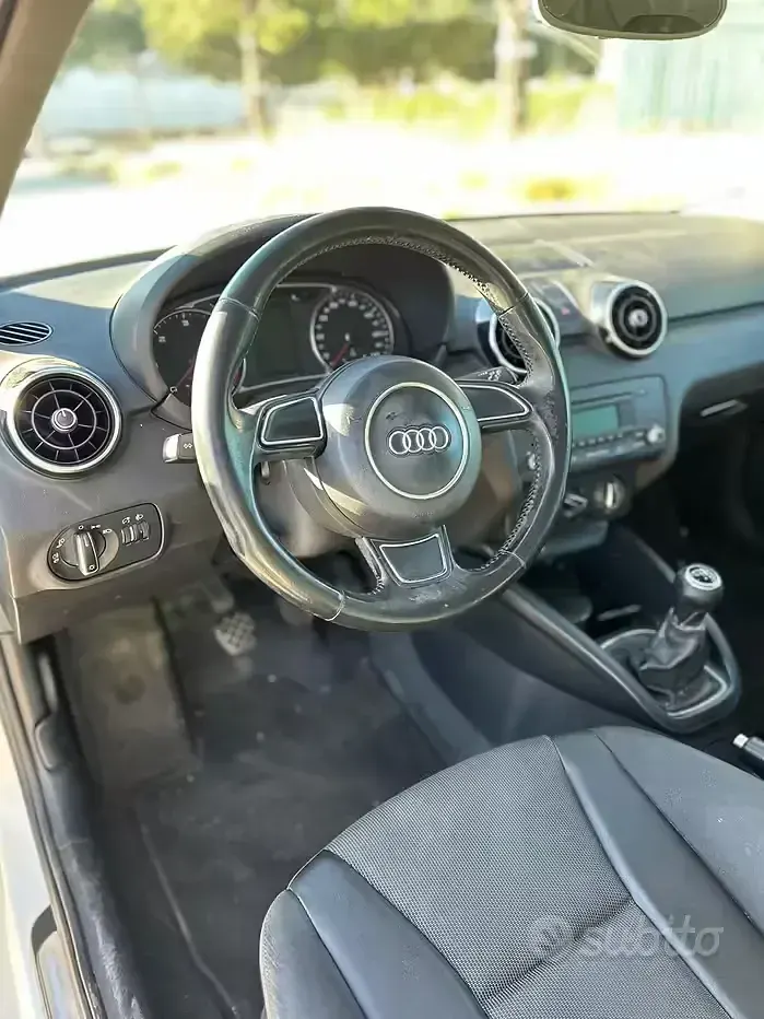 Usata Audi A1 Premium 105 CV (77 kW) 2011 Utilitaria