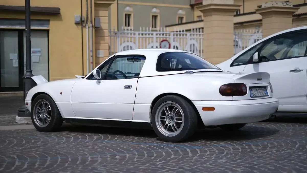 Usata Mazda MX5 116 CV (85 kW) 1990 Bianco Cabrio