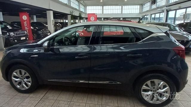 Gebraucht Renault Captur Intens 116 PS (85 kW) 2020 Grau SUV
