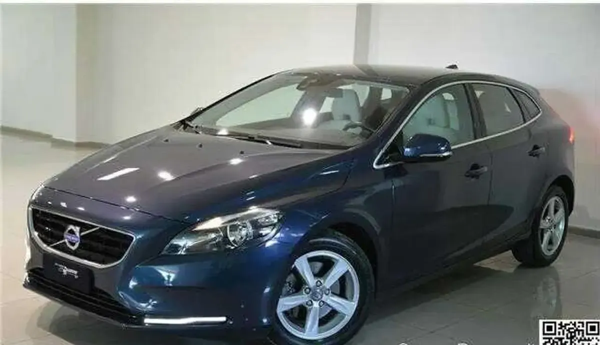 Usata Volvo V40 Momentum 114 CV (83 kW) 2014 Berlina