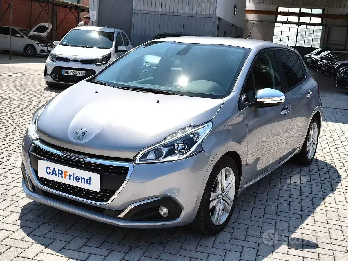 Usata Peugeot 208 83 CV (61 kW) 2019 Grigio Utilitaria