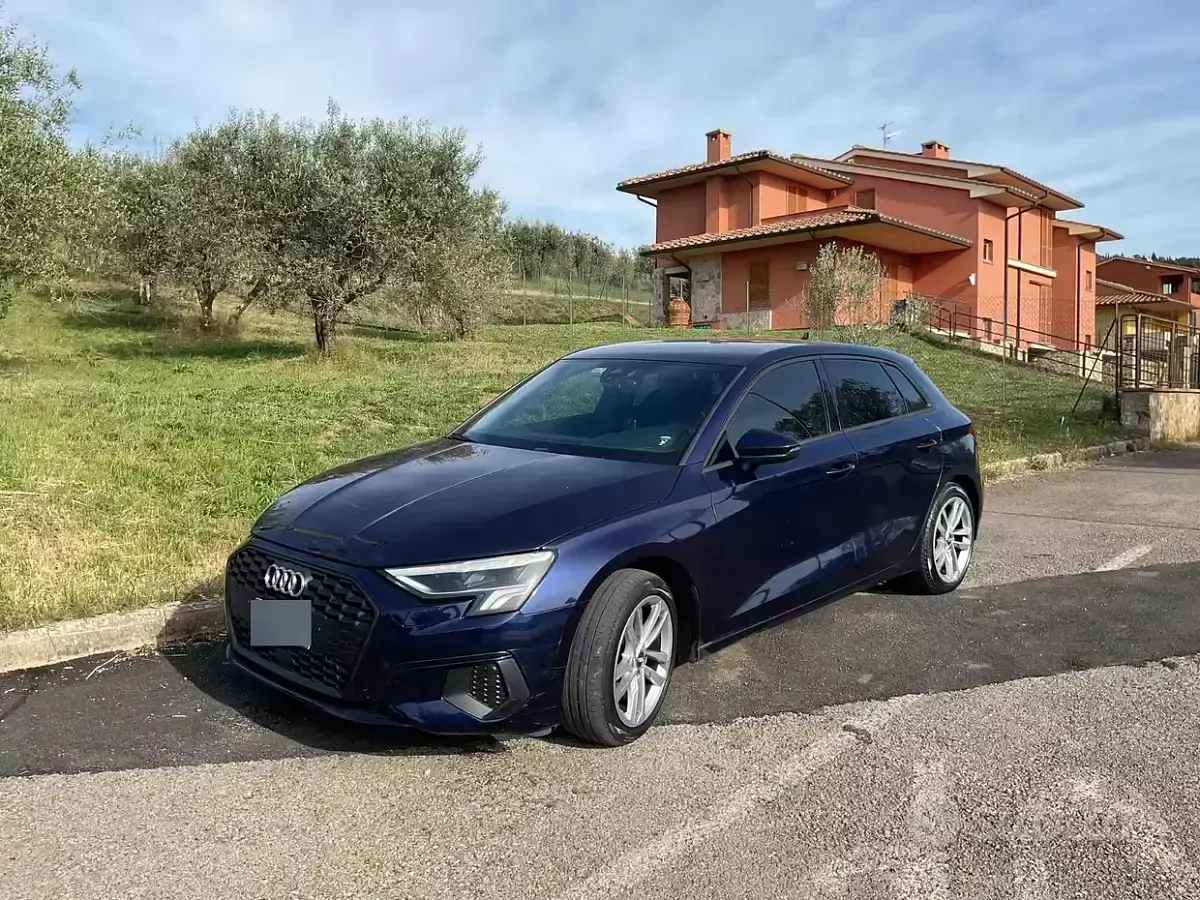 Usata Audi A3 Business 150 CV (110 kW) 2022 Blu Berlina