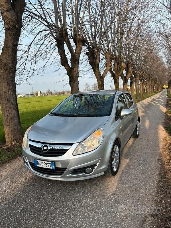 Usata Opel Corsa Club 80 CV (58 kW) 2009 Grigio Utilitaria