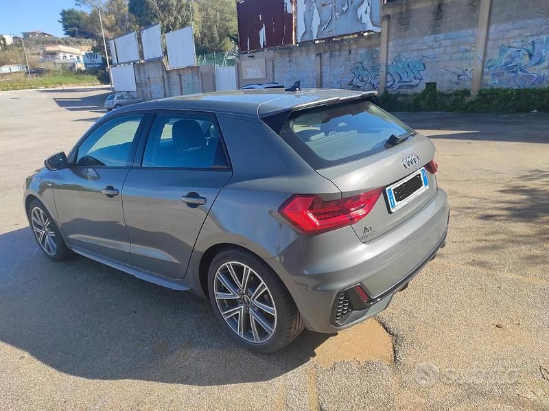 Usata Audi A1 Sportback S-Line 110 CV (80 kW) 2023 Grigio Utilitaria