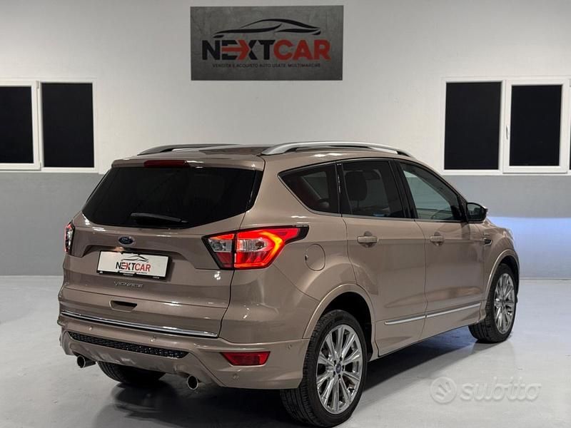 Occasion Ford Kuga Vignale 180 ch (132 kW) 2018 Marron SUV