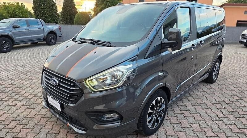 Usata Ford Tourneo Sport 185 CV (136 kW) 2020 Grigio Monovolume