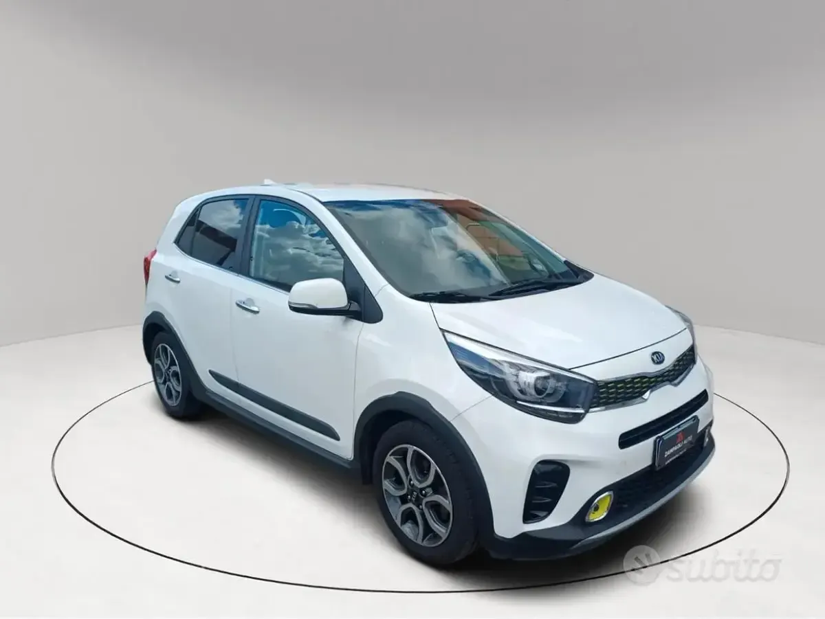 Usata Kia Picanto X-Line 67 CV (49 kW) 2019 Bianco Utilitaria