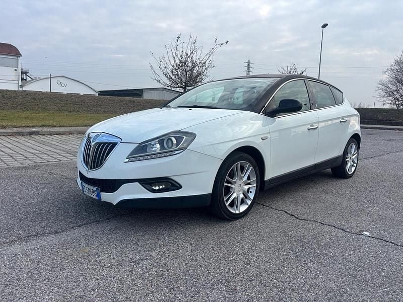 Usata Lancia Delta S 120 CV (88 kW) 2010 Bianco Utilitaria