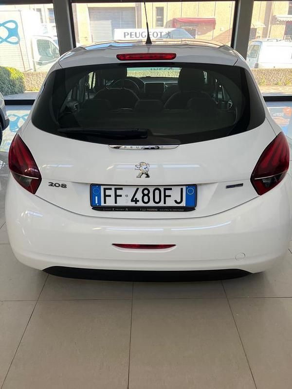 Usata Peugeot 208 Active 68 CV (50 kW) 2016 Bianco Utilitaria