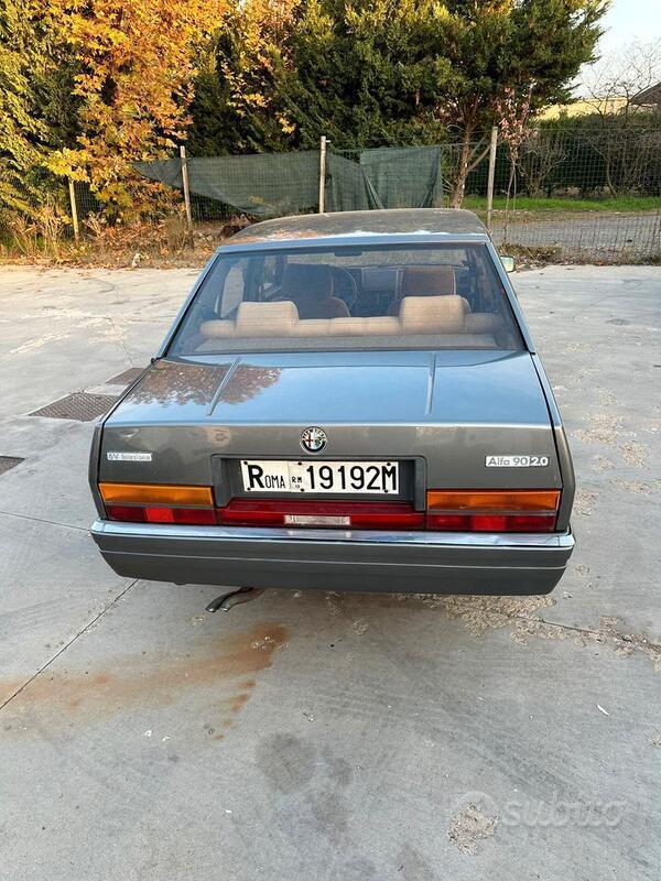 Usato 1986 Alfa Romeo 90 2.0 Benzin 128 CV (6.000 €)