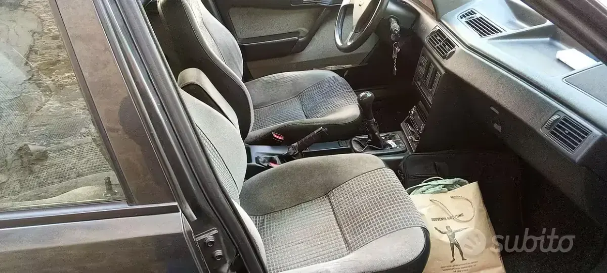 Usata Alfa Romeo 155 126 CV (92 kW) 1992 Grigio Berlina