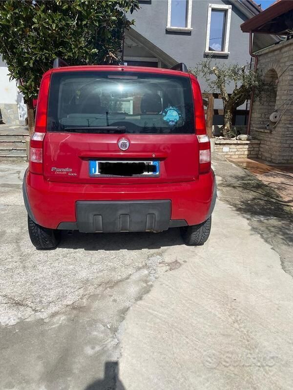 Rosso Usata 2008 Fiat Panda 4x4 Due volumi | 5000 € (Buon prezzo) - Immagine 1/4