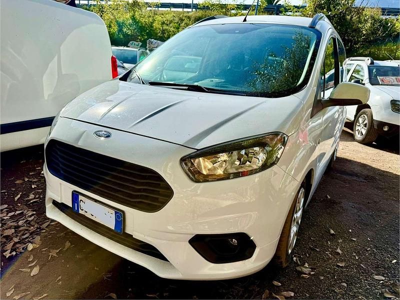 Bianco Usata 2020 Ford Tourneo Courier Monovolume | 10.600 € (Buon prezzo) - Immagine 1/4