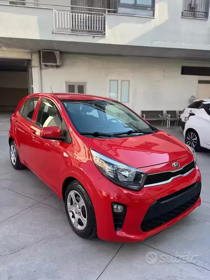 Usata Kia Picanto City 67 CV (49 kW) 2018 Rosso Utilitaria
