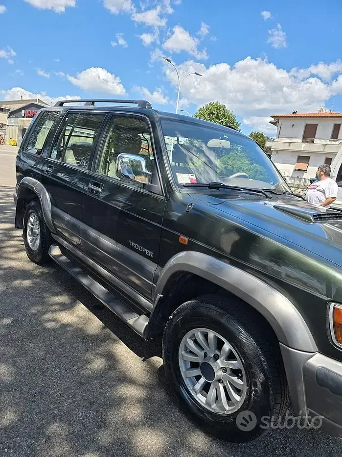 Usata Isuzu Trooper 159 CV (116 kW) 2001 Verde SUV