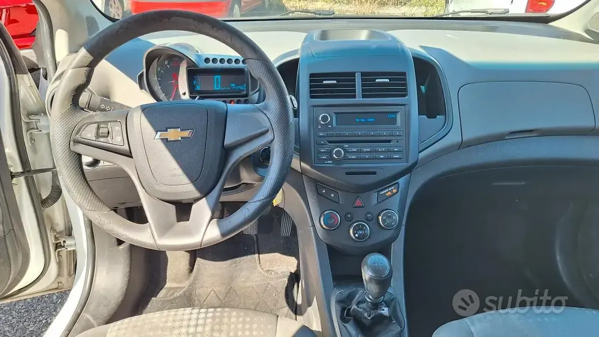Usata Chevrolet Aveo 69 CV (50 kW) 2012 Bianco Utilitaria