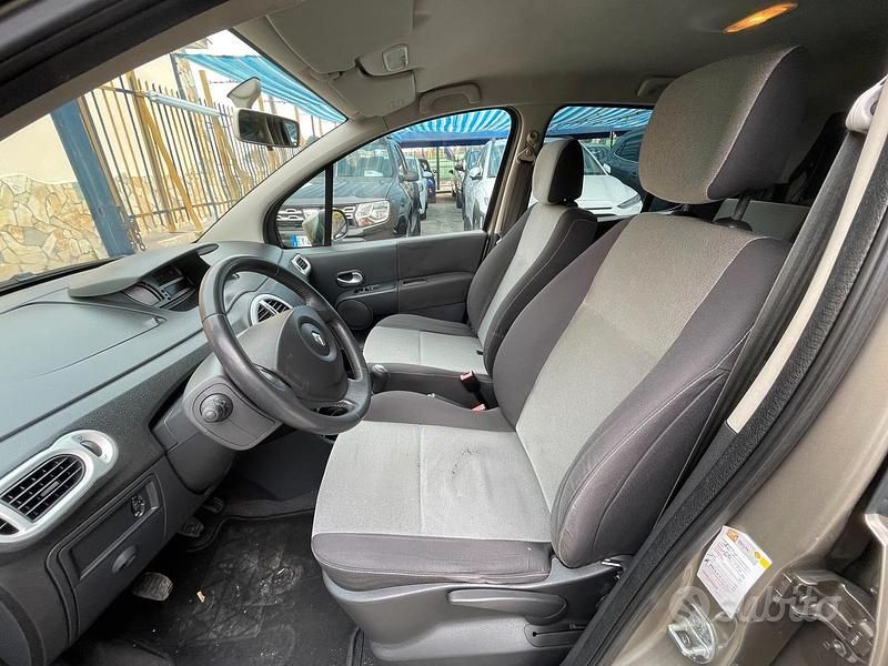 Usata Renault Modus 85 CV (62 kW) 2008 Marrone Monovolume