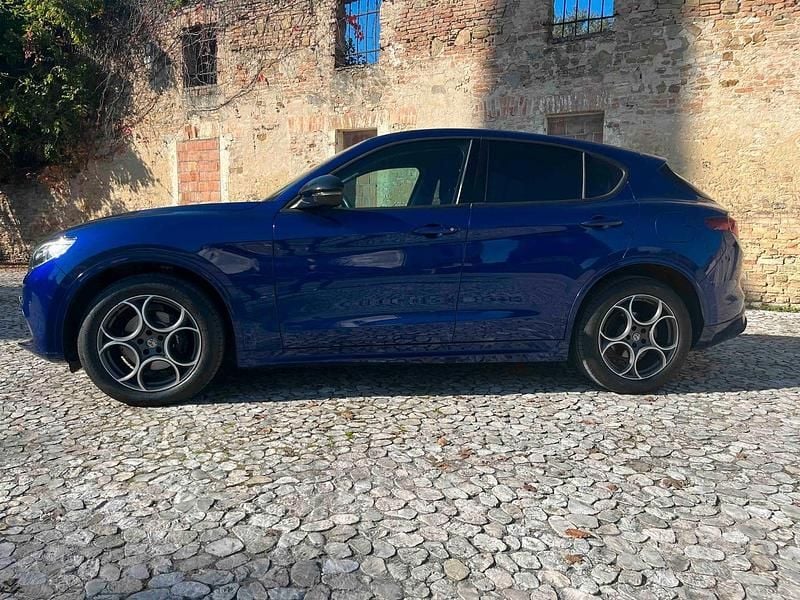 Usata Alfa Romeo Stelvio Business 190 CV (139 kW) 2020 Blu SUV