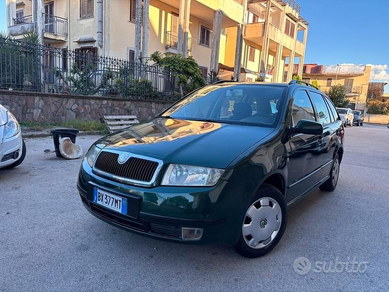 Usata Skoda Fabia Elegance 101 CV (74 kW) 2001 Verde Utilitaria