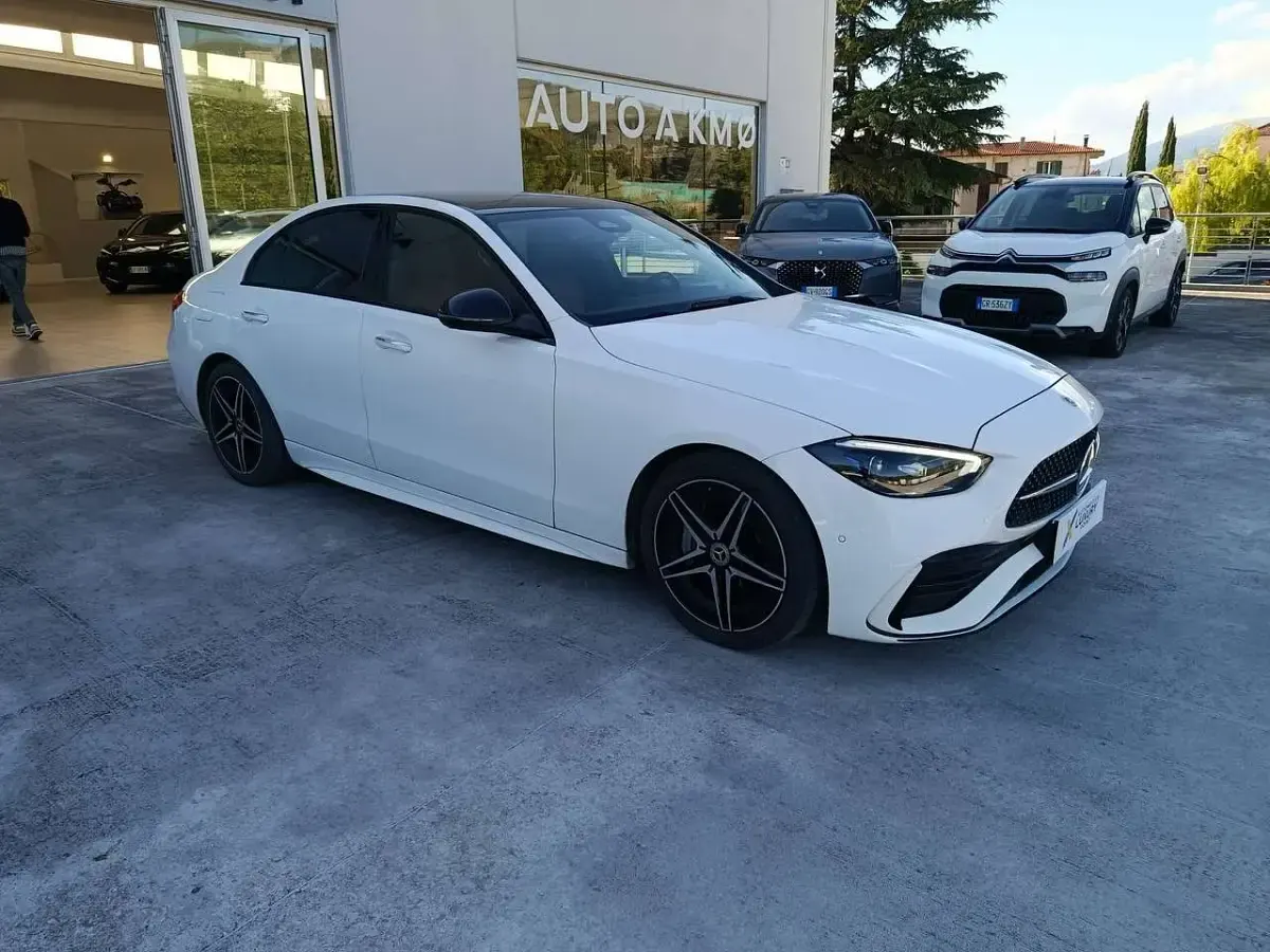 Usata Mercedes C300e Premium 265 CV (194 kW) 2022 Bianco Berlina