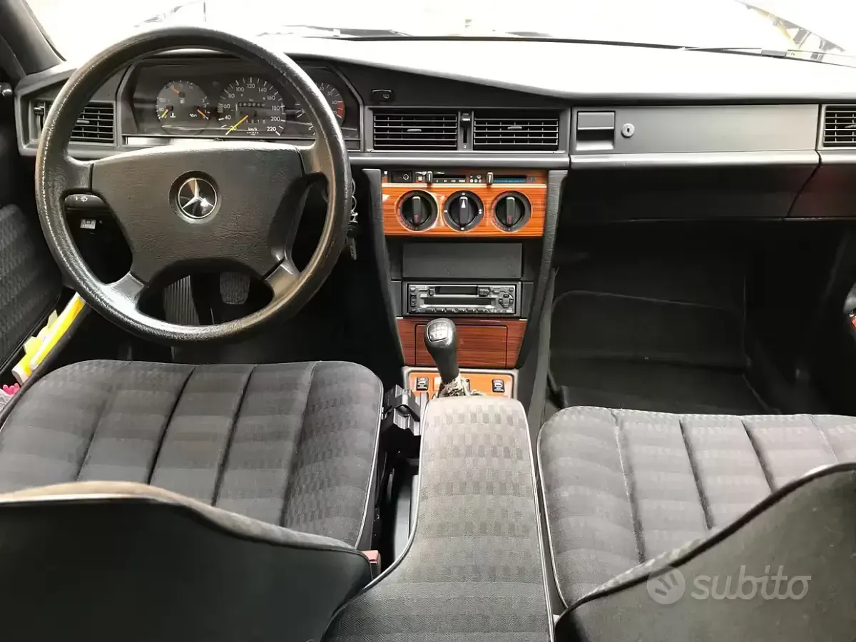 Usado Mercedes 190 122 CV (89 kW) 1994 Berlina