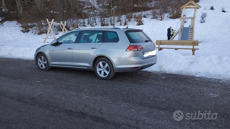 Usata VW Golf VII Highline 110 CV (80 kW) 2016 Grigio Station wagon