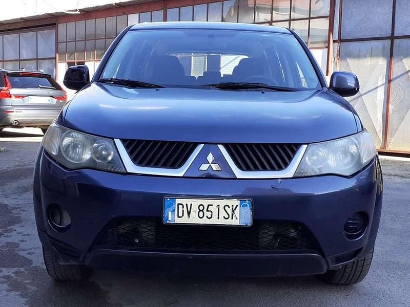 Blu/azzurro Usata 2009 Mitsubishi Outlander Invite SUV | 1600 € (Buon prezzo) - Immagine 1/4