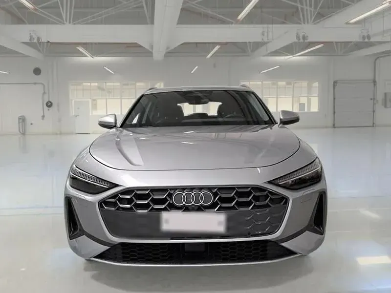 Usata Audi A5 Advanced 203 CV (149 kW) 2026 Grigio Station wagon