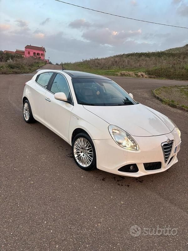 Usata Alfa Romeo Giulietta 170 CV (125 kW) 2013 Bianco Utilitaria