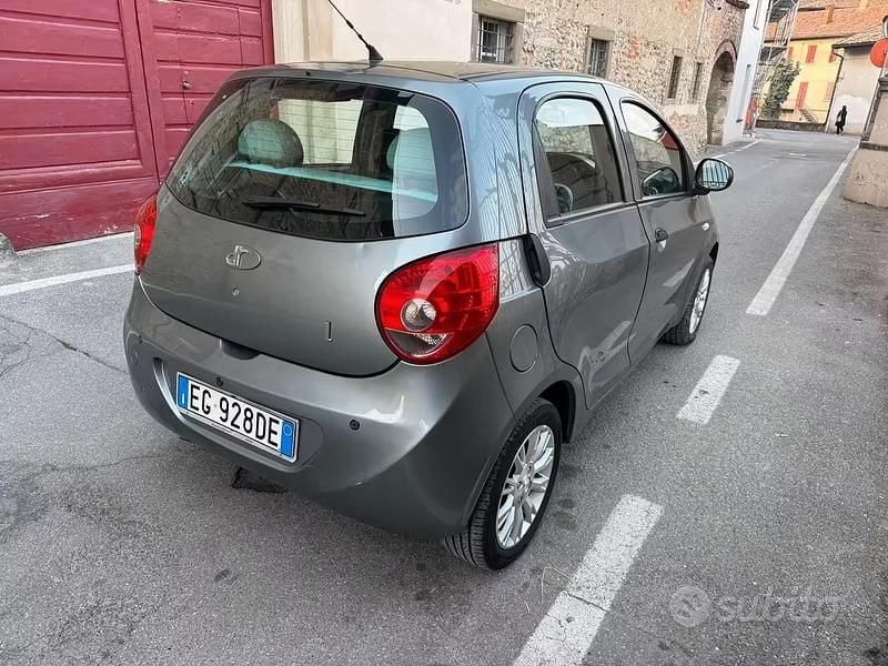 Usata DR DR1 83 CV (61 kW) 2011 Grigio Utilitaria