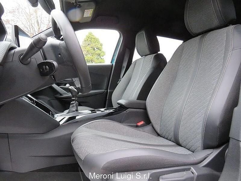 Usata Peugeot 2008 Allure 100 CV (73 kW) 2025 Blu SUV