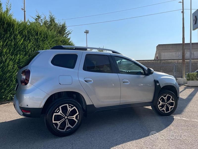 Begagnad Dacia Duster Prestige 101 HK (74 kW) 2021 Grå SUV