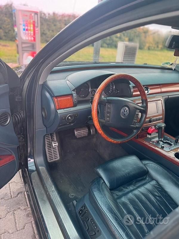 Usata VW Phaeton 313 CV (230 kW) 2007 Blu Berlina