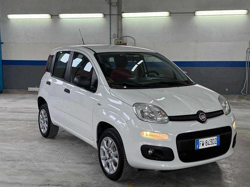 Bianco Usata 2019 Fiat Panda Lounge Tre volumi | 7900 € (Buon prezzo) - Immagine 1/4