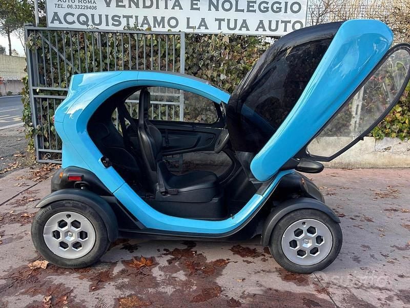 Usata Renault Twizy Life 7 kW (10 CV) 2019 Blu Utilitaria