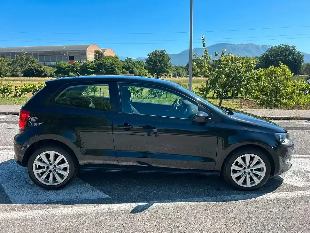 Usata VW Polo Highline 90 CV (66 kW) 2011 Nero Utilitaria