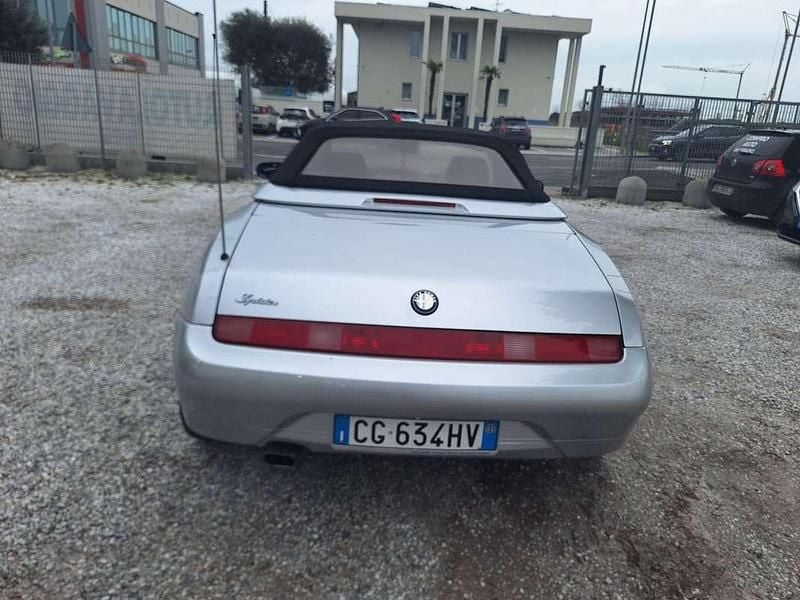 Usata Alfa Romeo Spider 165 CV (121 kW) 2003 Cabrio