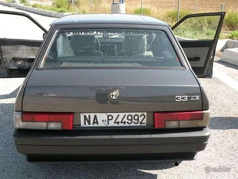 Usata Alfa Romeo 33 Ti 105 CV (77 kW) 1987 Grigio Berlina