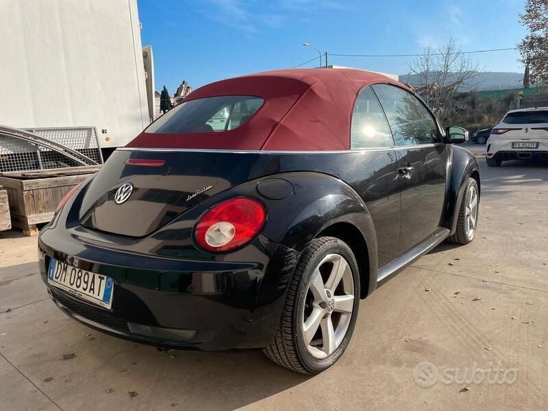 Usata VW Beetle Cabriolet Edition 102 CV (75 kW) 2008 Nero Cabrio