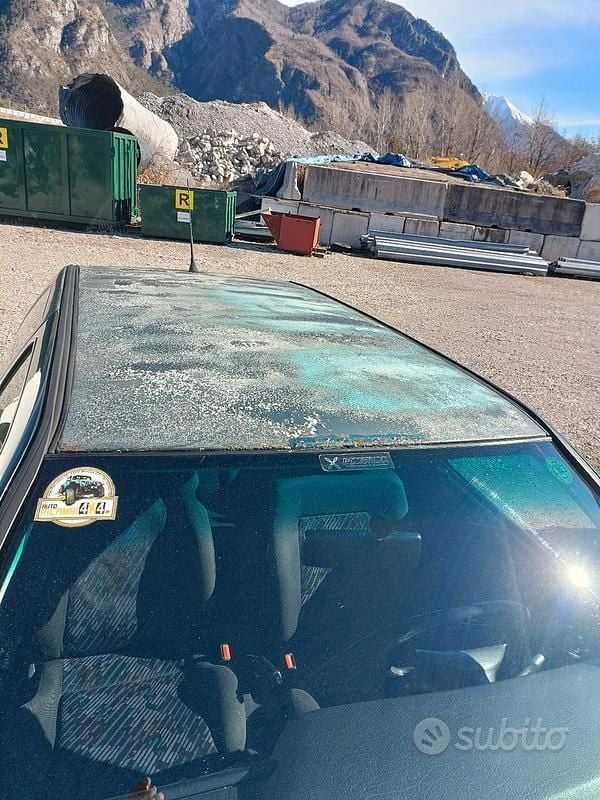 Usata VW Golf III 90 CV (66 kW) 1994 Verde Utilitaria