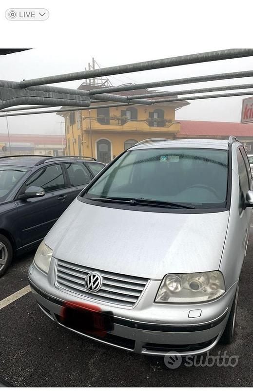 Grigio Usata 2007 VW Sharan Monovolume | 2000 € - Immagine 1/4