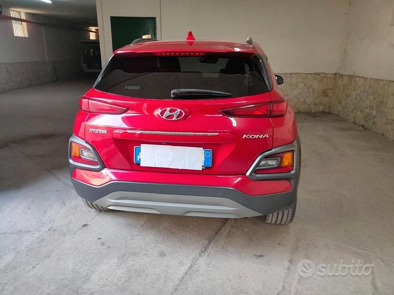 Usata Hyundai Kona 115 CV (84 kW) 2019 Rosso SUV