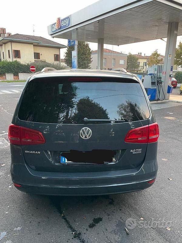 Usata VW Sharan 2012 Grigio Monovolume