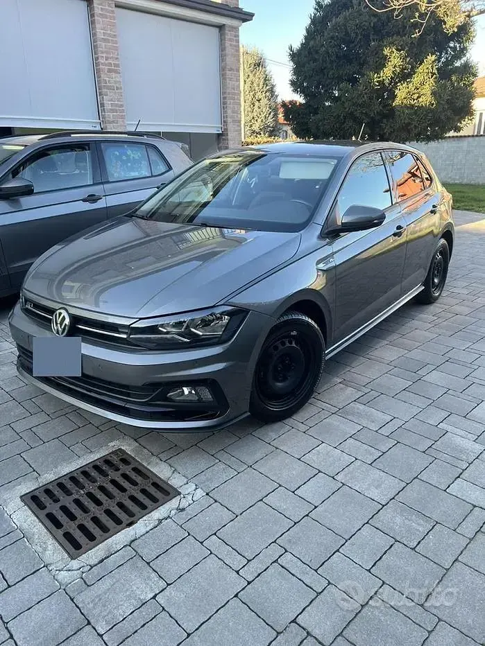 Usata VW Polo Highline 95 CV (69 kW) 2019 Grigio Utilitaria