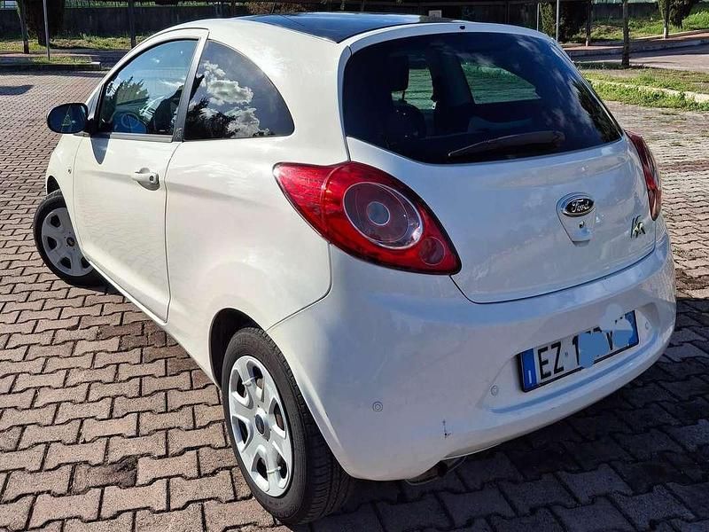 Usata Ford Ka Titanium 69 CV (50 kW) 2015 Utilitaria