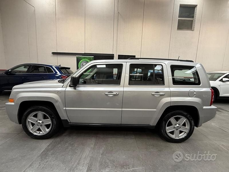 Usata Jeep Patriot Limited 163 CV (119 kW) 2010 Grigio SUV
