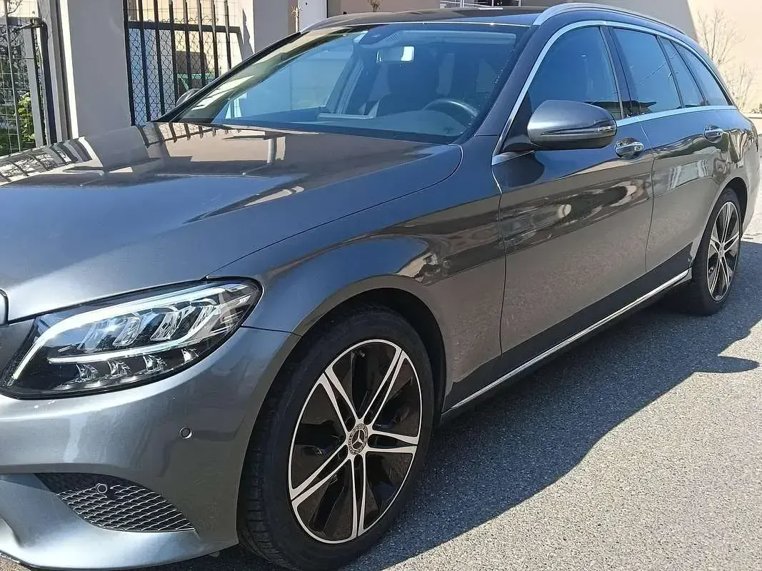 Usata Mercedes C180 122 CV (89 kW) 2019 Grigio Station wagon