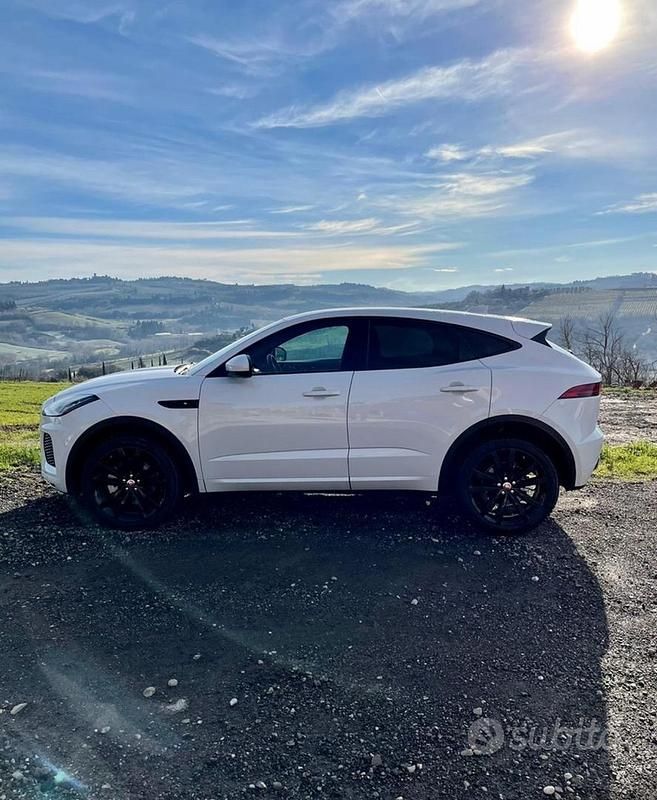Usata Jaguar E-Pace R-Dynamic 179 CV (131 kW) 2019 Bianco SUV