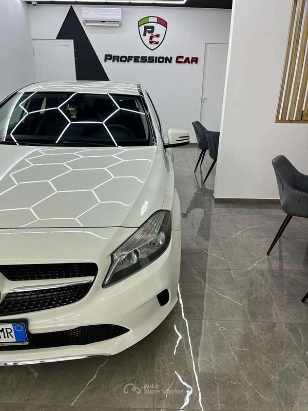 Usata Mercedes A250 AMG 111 CV (81 kW) 2016 Bianco Berlina